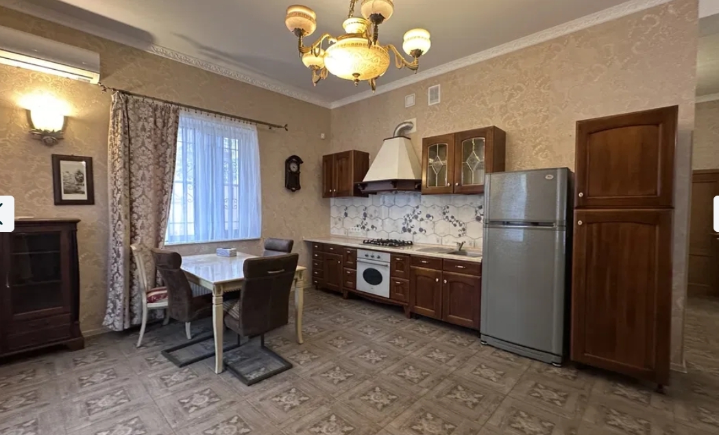 Аренда дома 160 м², Костанди ул.