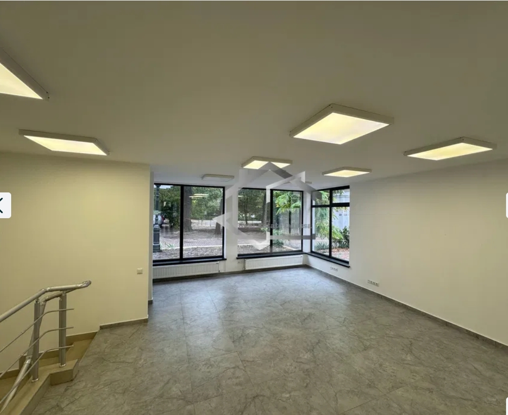 Оренда торговельного приміщення 135 м², Ланжероновская вул.