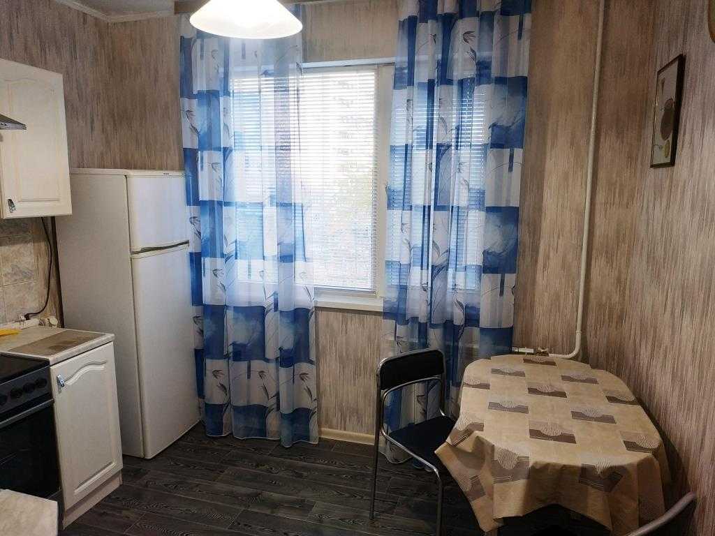 Оренда 1-кімнатної квартири 37 м², Академіка Глушкова просп., 51