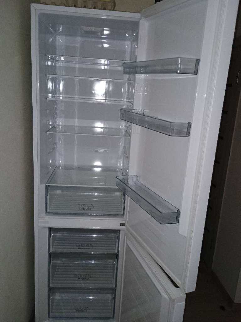 Продаж 2-кімнатної квартири 55.9 м², Квітневий пров., 10