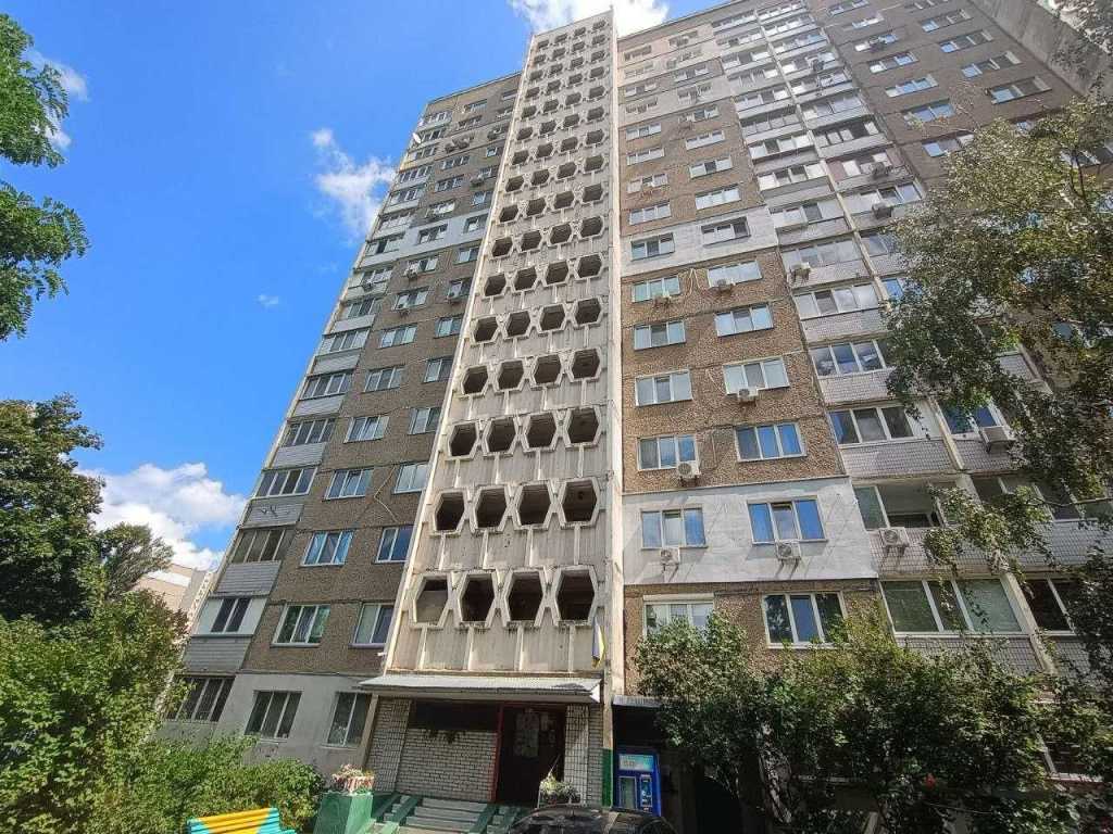Продаж 2-кімнатної квартири 55.9 м², Квітневий пров., 10