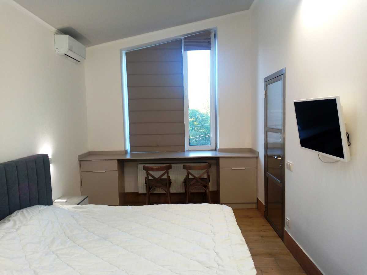 Оренда 1-кімнатної квартири 30 м², 164-а Садова вул.