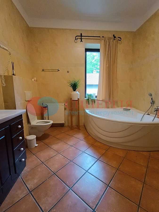 Аренда дома 340 м², Конча-Озерна