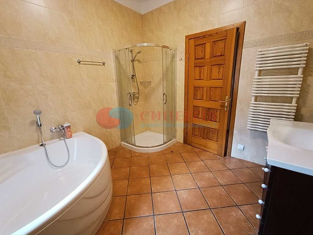 Аренда дома 340 м², Конча-Озерна