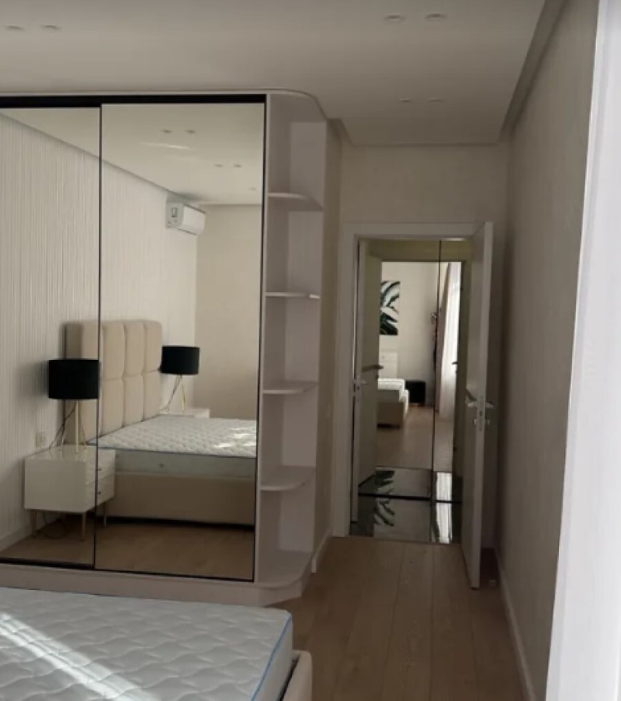 Продажа 3-комнатной квартиры 83 м², Днепровская наб., 18А