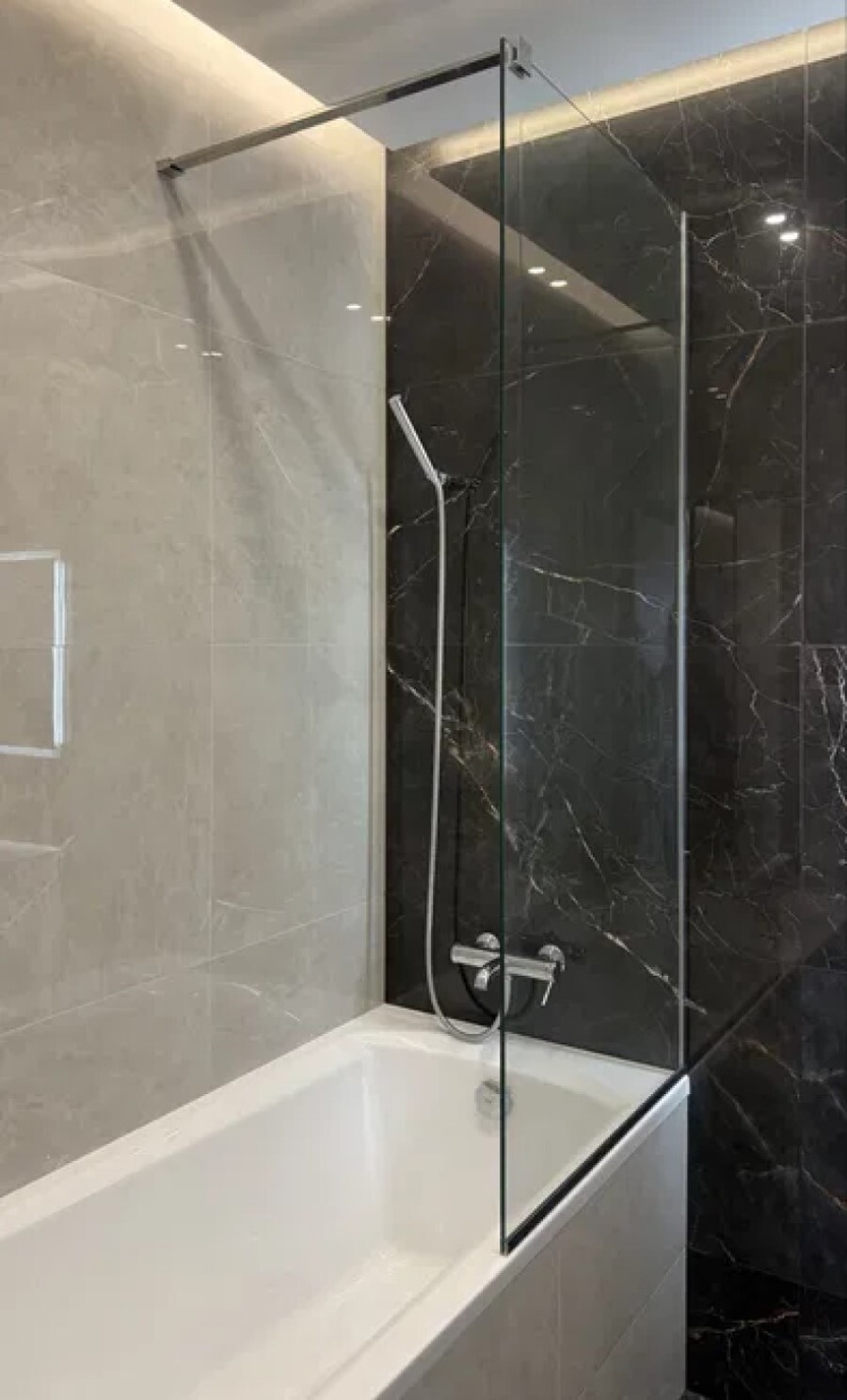 Продажа 3-комнатной квартиры 83 м², Днепровская наб., 18А