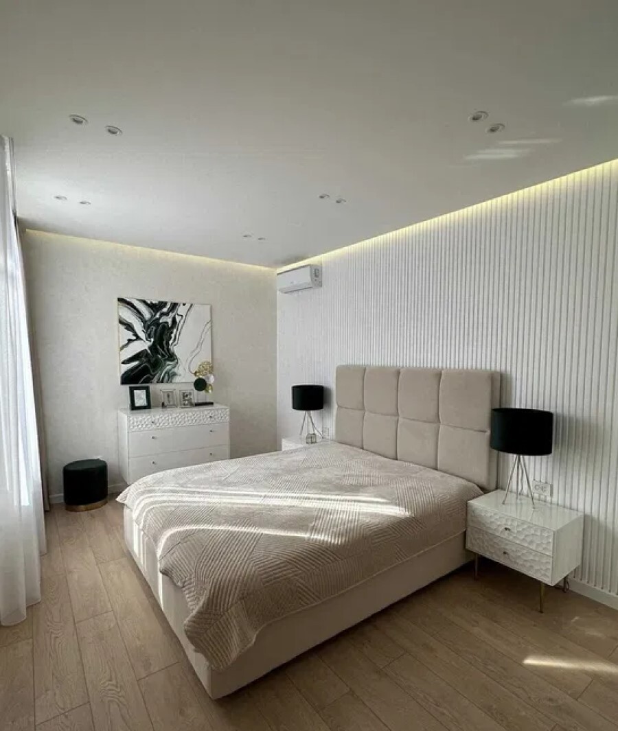 Продажа 3-комнатной квартиры 83 м², Днепровская наб., 18А