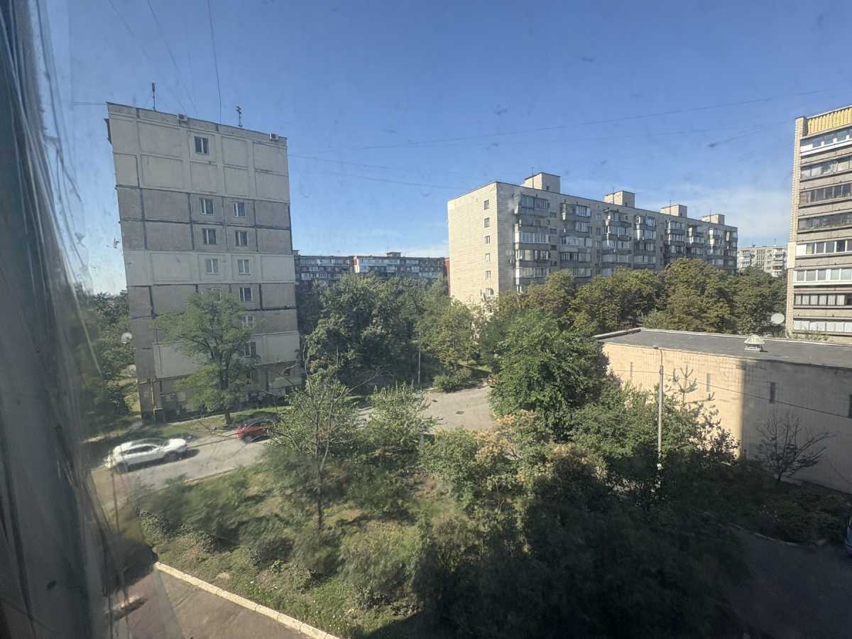 Продажа 1-комнатной квартиры 34 м², Андрея Малышко ул., 21