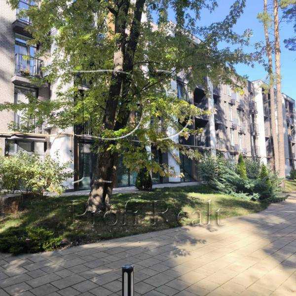 Продажа 1-комнатной квартиры 37 м², Днепроводская ул., 1А