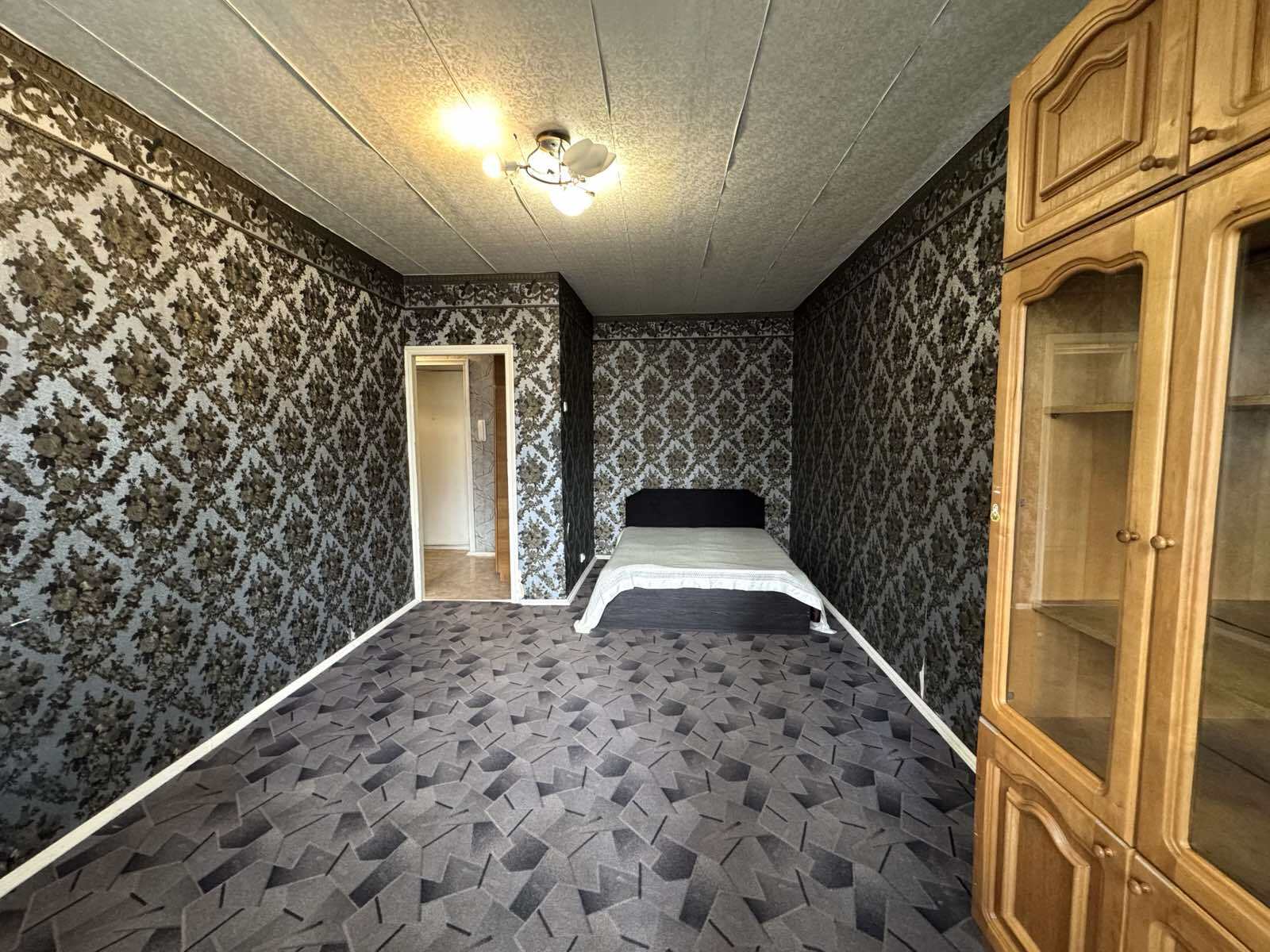 Продажа 1-комнатной квартиры 37 м², Александровская ул.