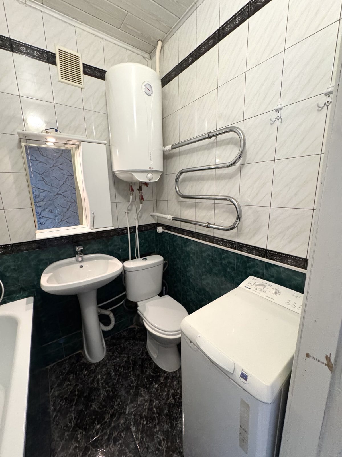 Продажа 1-комнатной квартиры 37 м², Александровская ул.