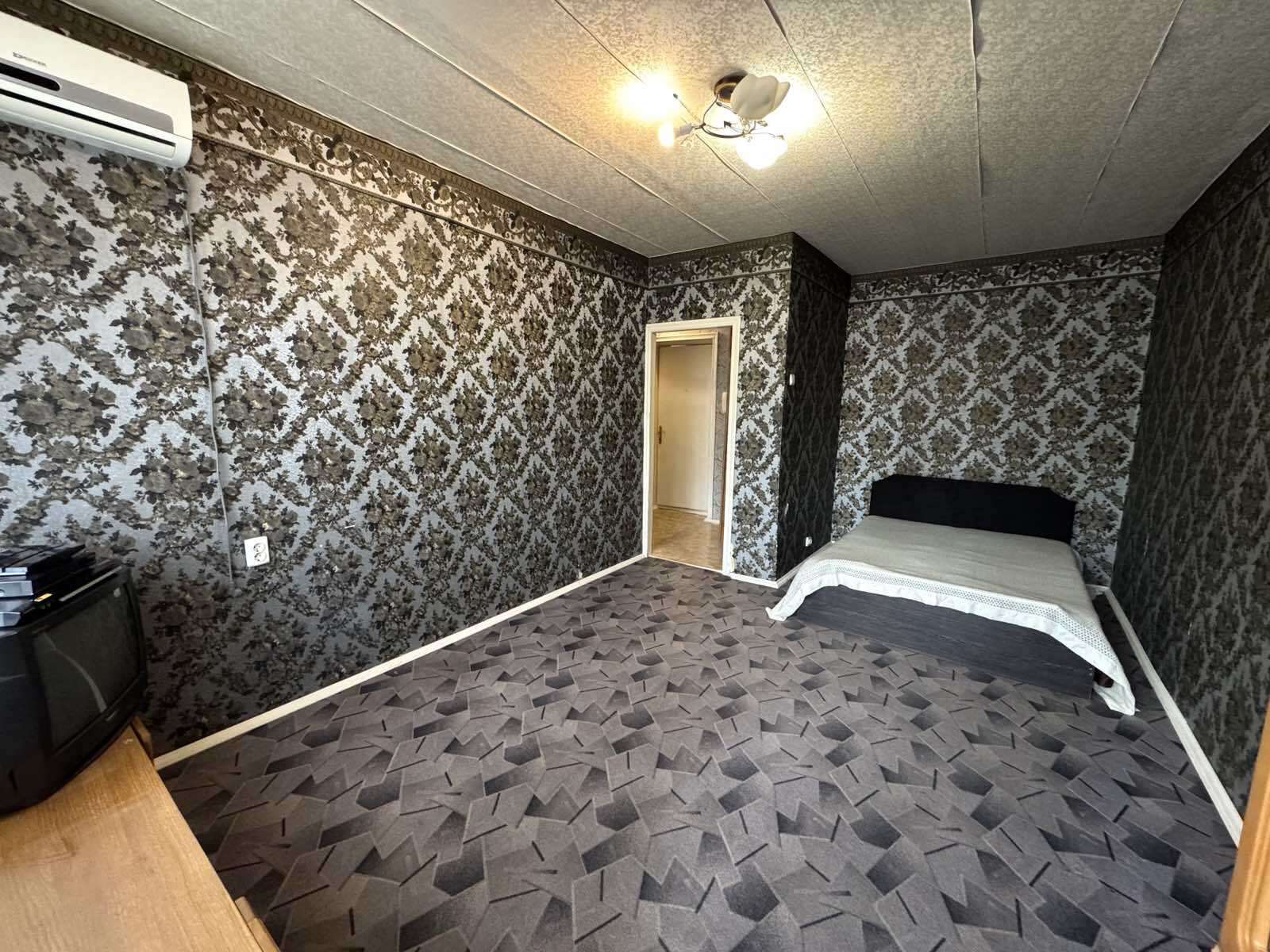 Продажа 1-комнатной квартиры 37 м², Александровская ул.