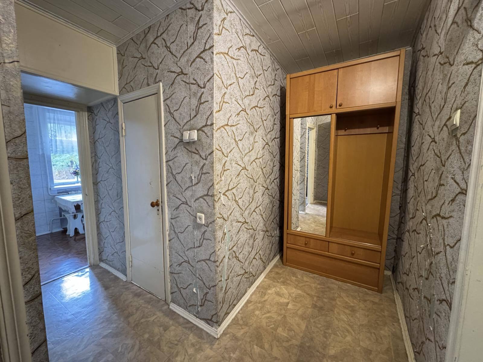 Продажа 1-комнатной квартиры 37 м², Александровская ул.