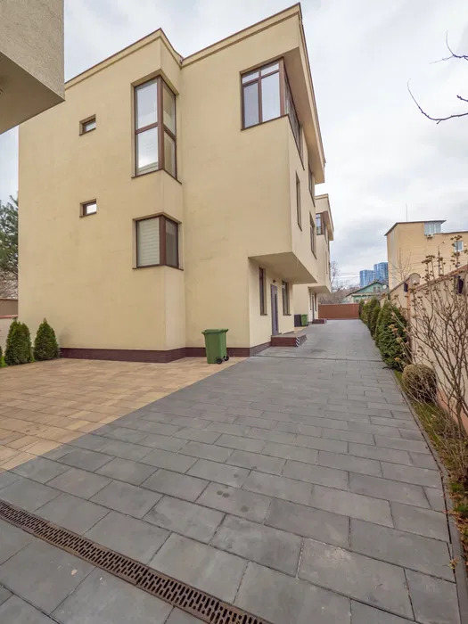 Аренда дома 270 м², Товарная ул.