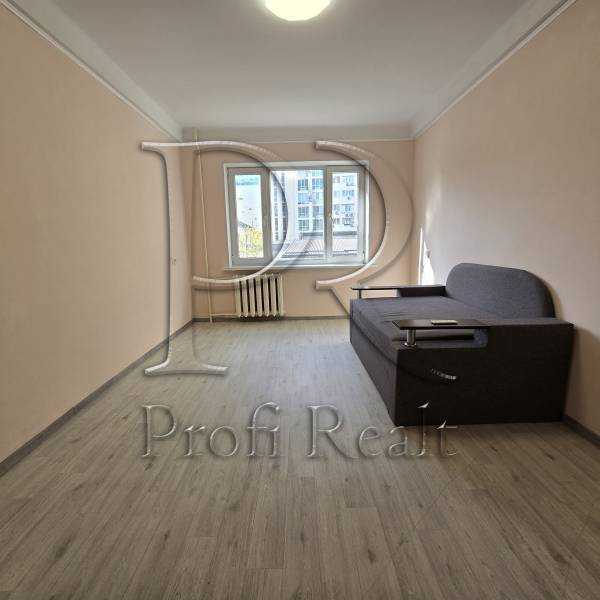 Продаж 2-кімнатної квартири 46 м², Перемоги просп., 88/2