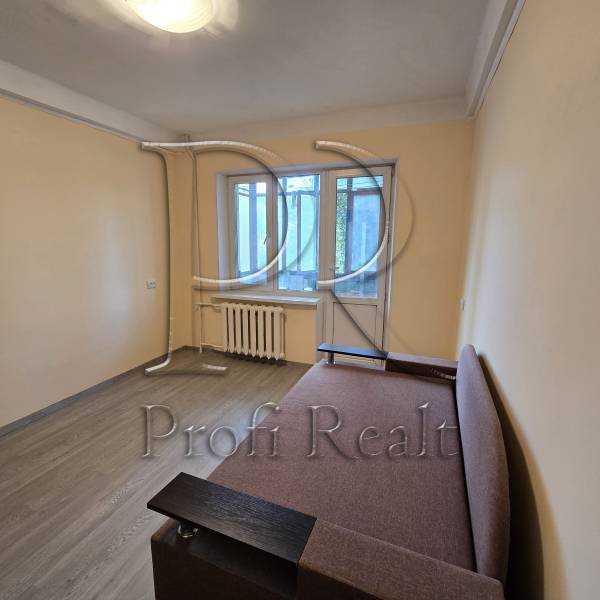 Продаж 2-кімнатної квартири 46 м², Перемоги просп., 88/2