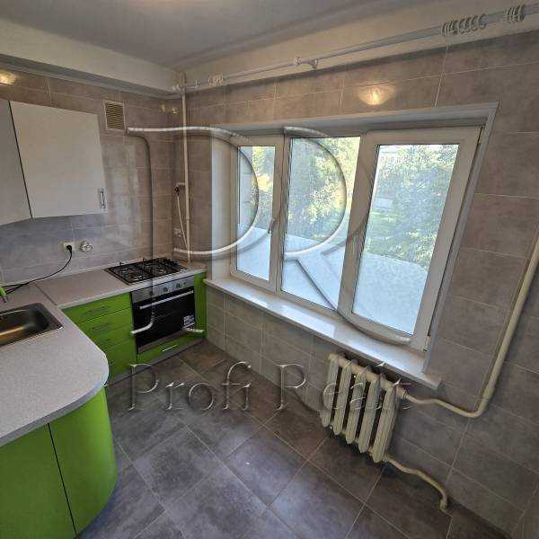 Продаж 2-кімнатної квартири 46 м², Перемоги просп., 88/2