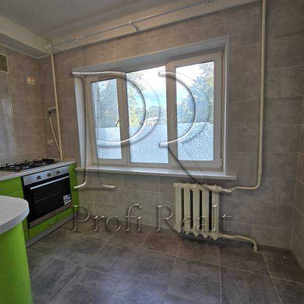 Продаж 2-кімнатної квартири 46 м², Перемоги просп., 88/2