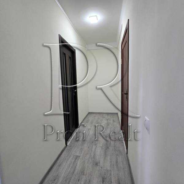 Продаж 2-кімнатної квартири 46 м², Перемоги просп., 88/2