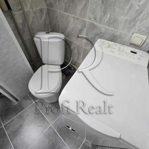 Продаж 2-кімнатної квартири 46 м², Перемоги просп., 88/2