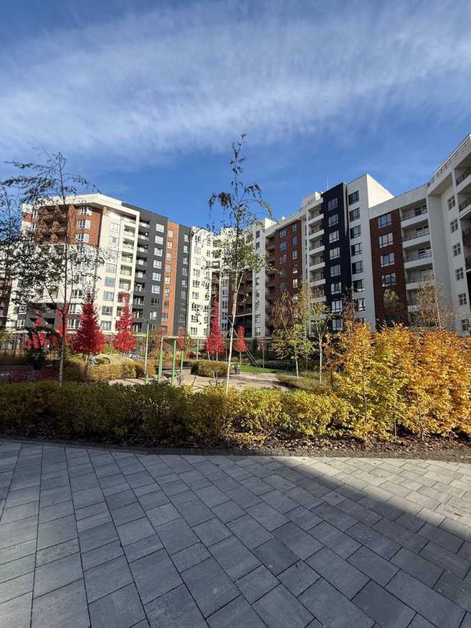 Продажа 3-комнатной квартиры 91 м², Кобылянской, 1В/8