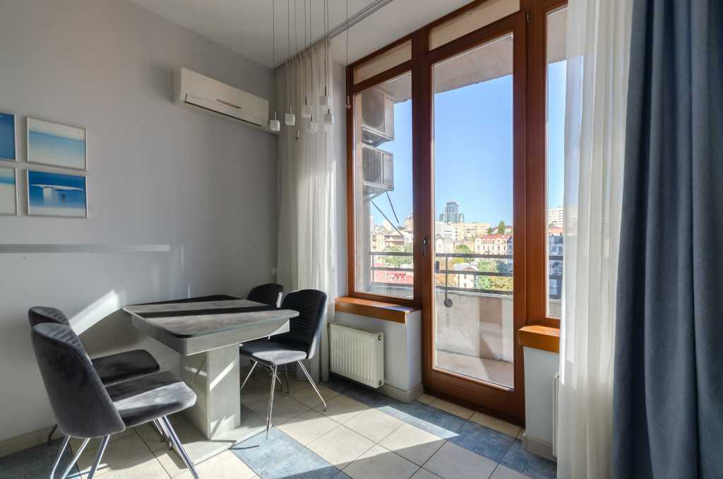 Аренда 1-комнатной квартиры 67 м², Жилянская ул., 59