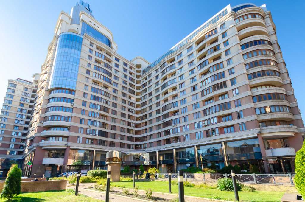 Аренда 1-комнатной квартиры 67 м², Жилянская ул., 59