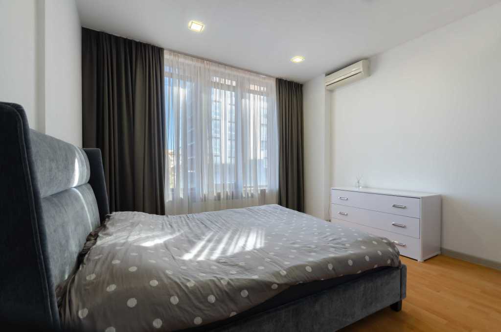 Аренда 1-комнатной квартиры 67 м², Жилянская ул., 59