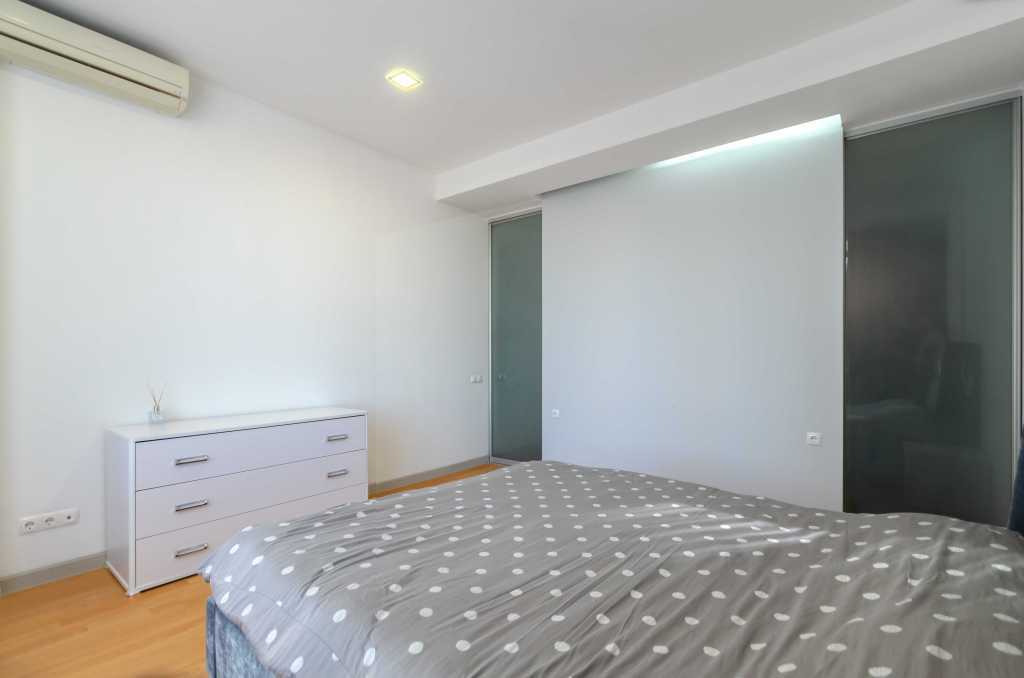 Аренда 1-комнатной квартиры 67 м², Жилянская ул., 59