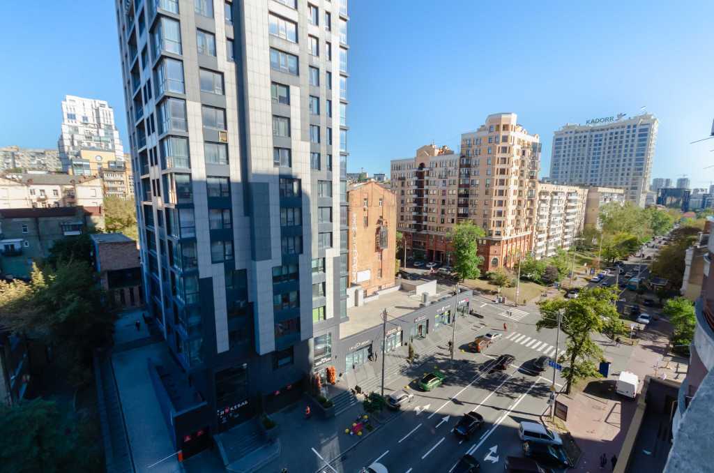 Аренда 1-комнатной квартиры 67 м², Жилянская ул., 59