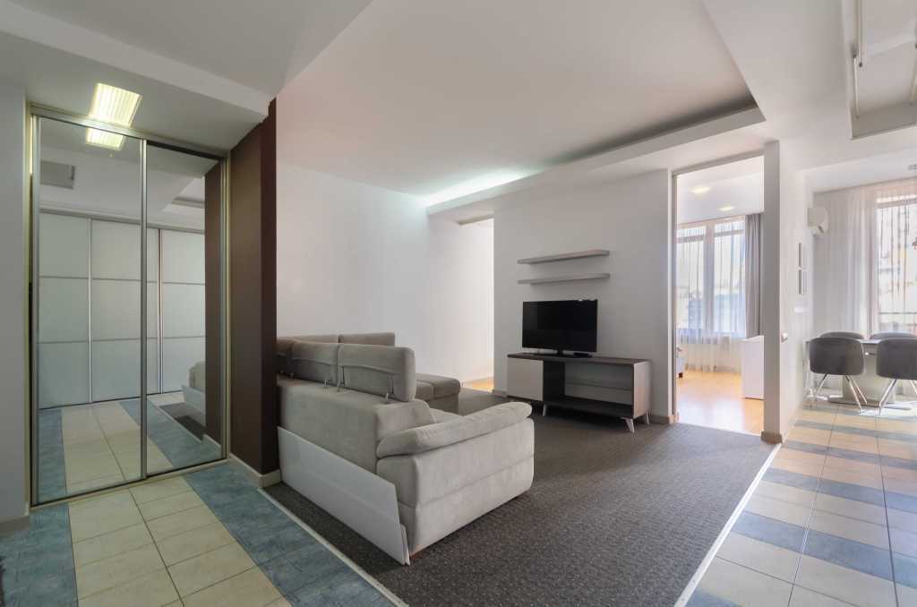 Аренда 1-комнатной квартиры 67 м², Жилянская ул., 59