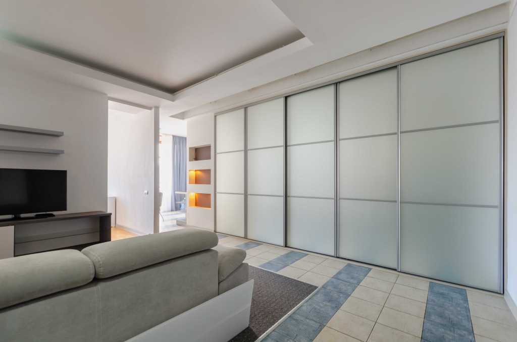 Аренда 1-комнатной квартиры 67 м², Жилянская ул., 59