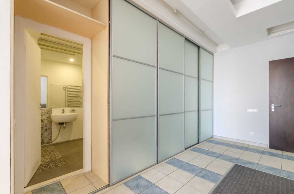 Аренда 1-комнатной квартиры 67 м², Жилянская ул., 59