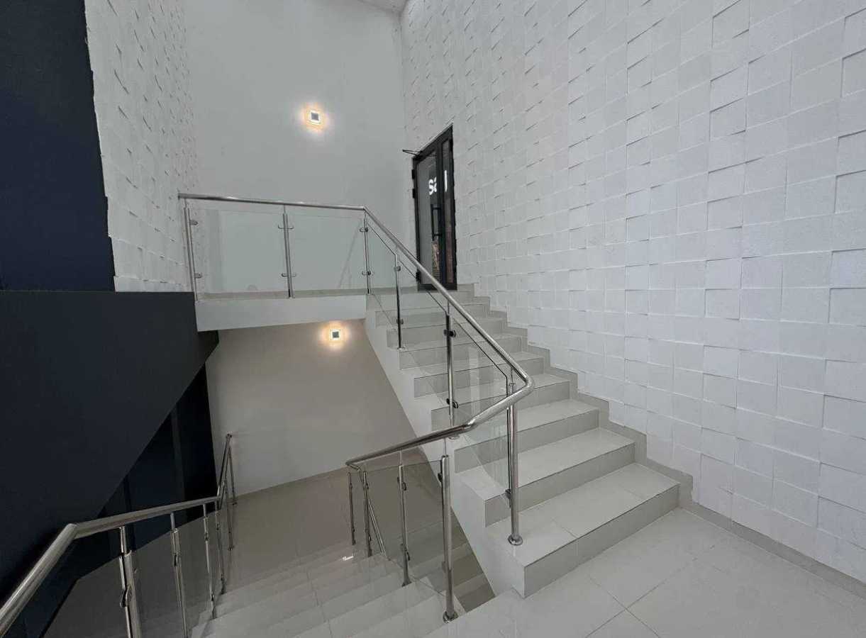 Оренда офісу 1300 м², Миколи Бажана просп., 17