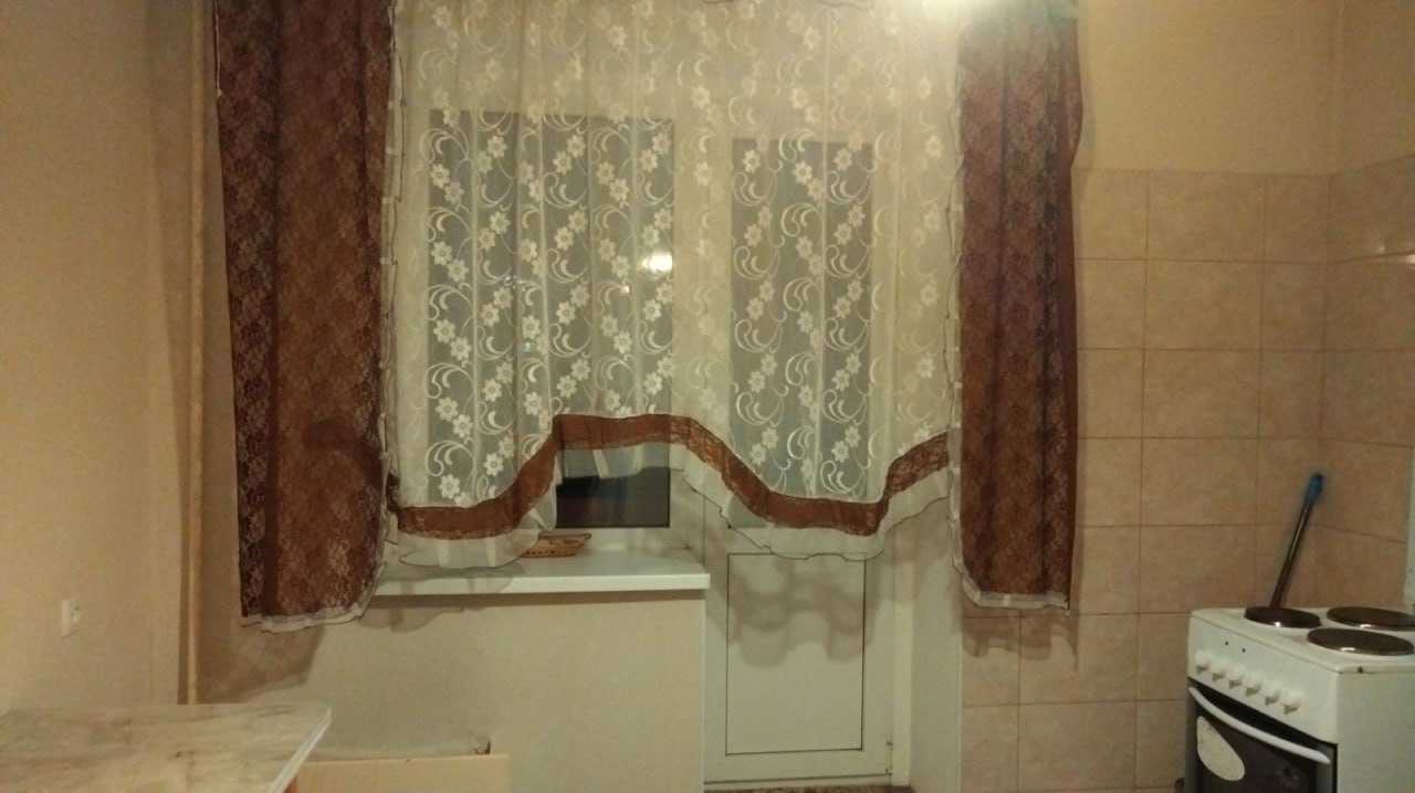 Оренда 1-кімнатної квартири 38 м², Героїв Дніпра вул., 34Б