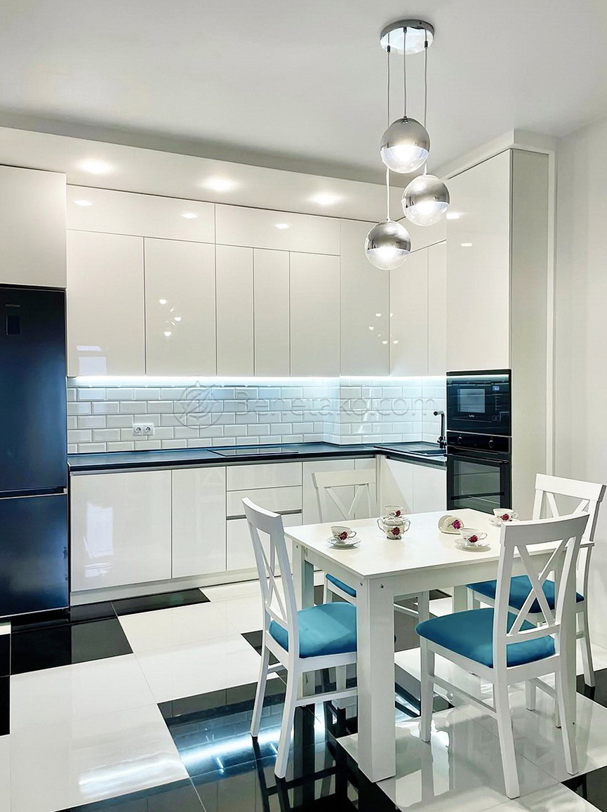 Аренда 3-комнатной квартиры 65 м², Кордонный пер., 2/2