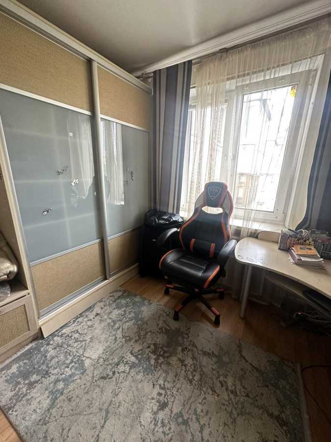 Продажа 3-комнатной квартиры 72 м², Независимости просп., 108