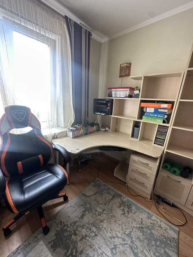 Продажа 3-комнатной квартиры 72 м², Независимости просп., 108