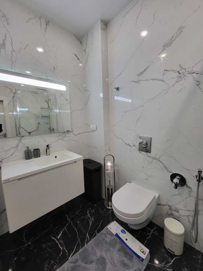 Оренда 2-кімнатної квартири 93 м², Саперне Поле вул., 5А