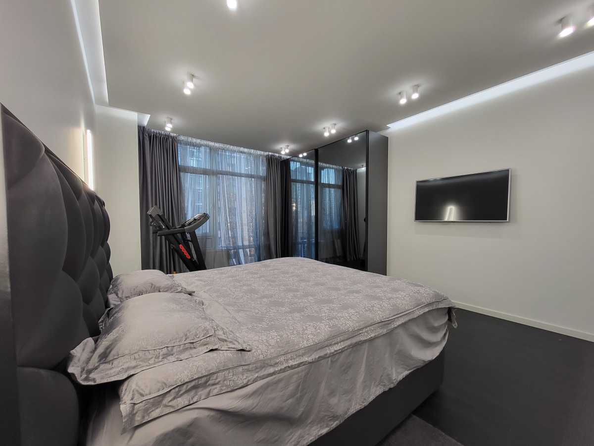 Оренда 2-кімнатної квартири 93 м², Саперне Поле вул., 5А