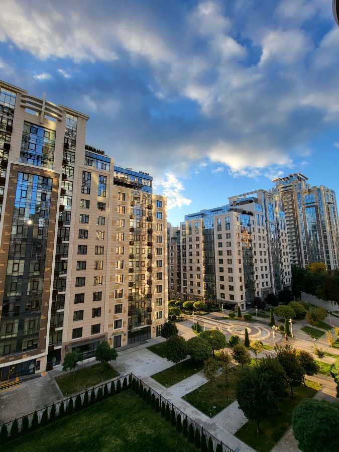 Оренда 2-кімнатної квартири 93 м², Саперне Поле вул., 5А