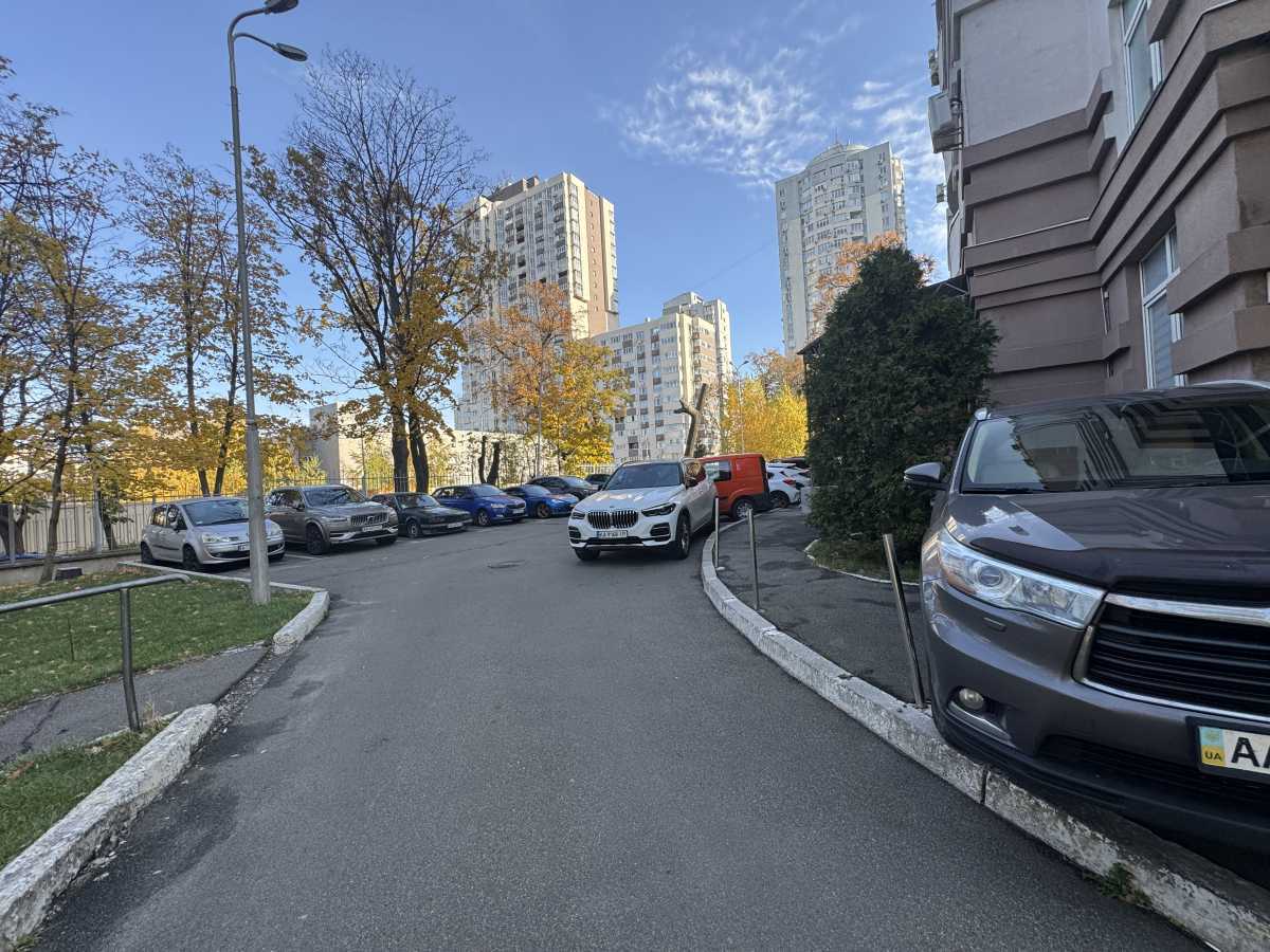 Аренда 1-комнатной квартиры 60 м², Львовская ул., 26а