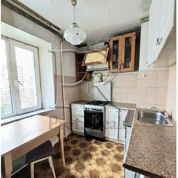 Продаж 2-кімнатної квартири 44 м², Річна вул., 3