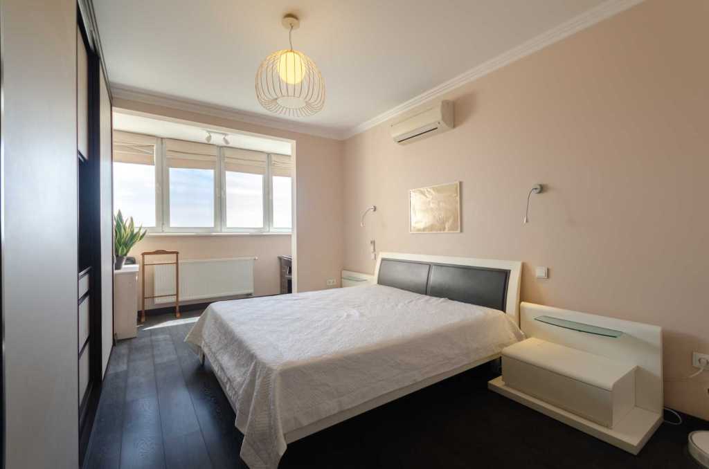 Аренда 3-комнатной квартиры 91 м², Голосеевская ул., 13б