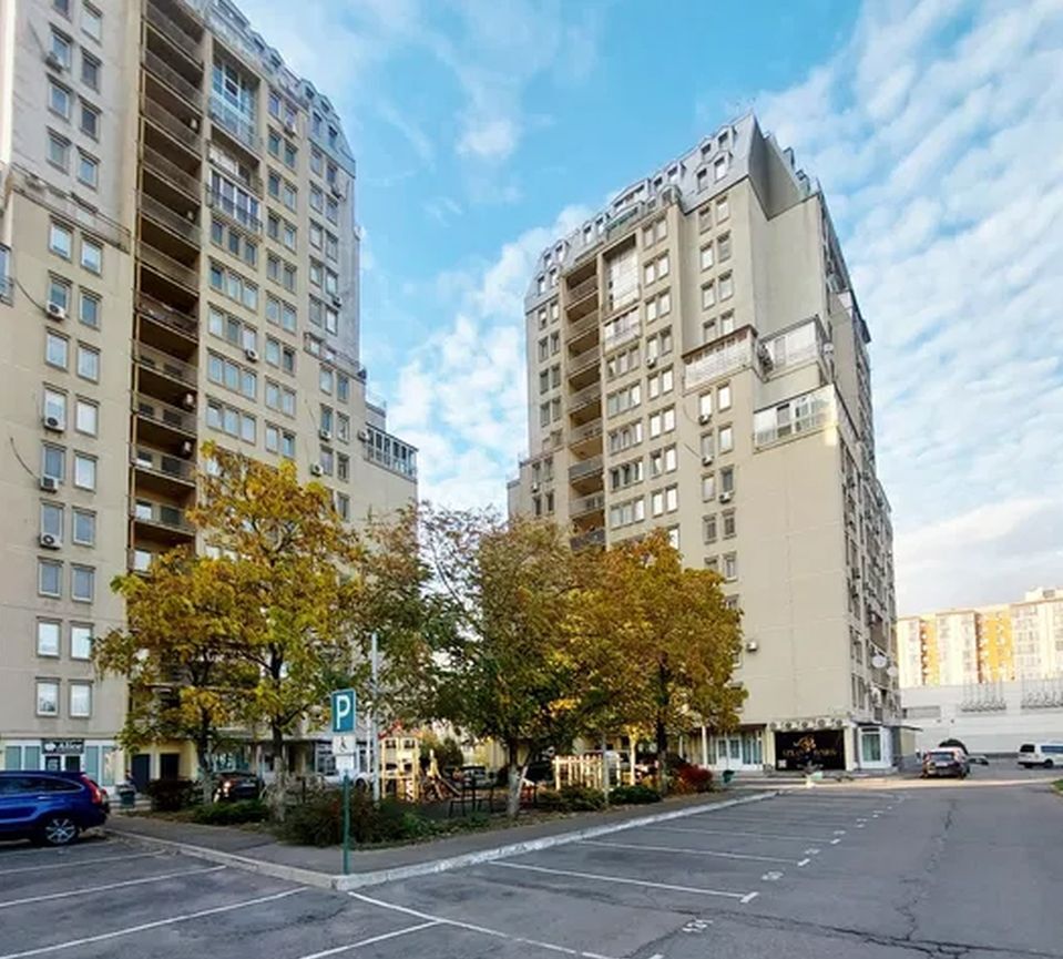 Продажа 3-комнатной квартиры 101 м², 8 Марта (Слобожанское) ул., 9В