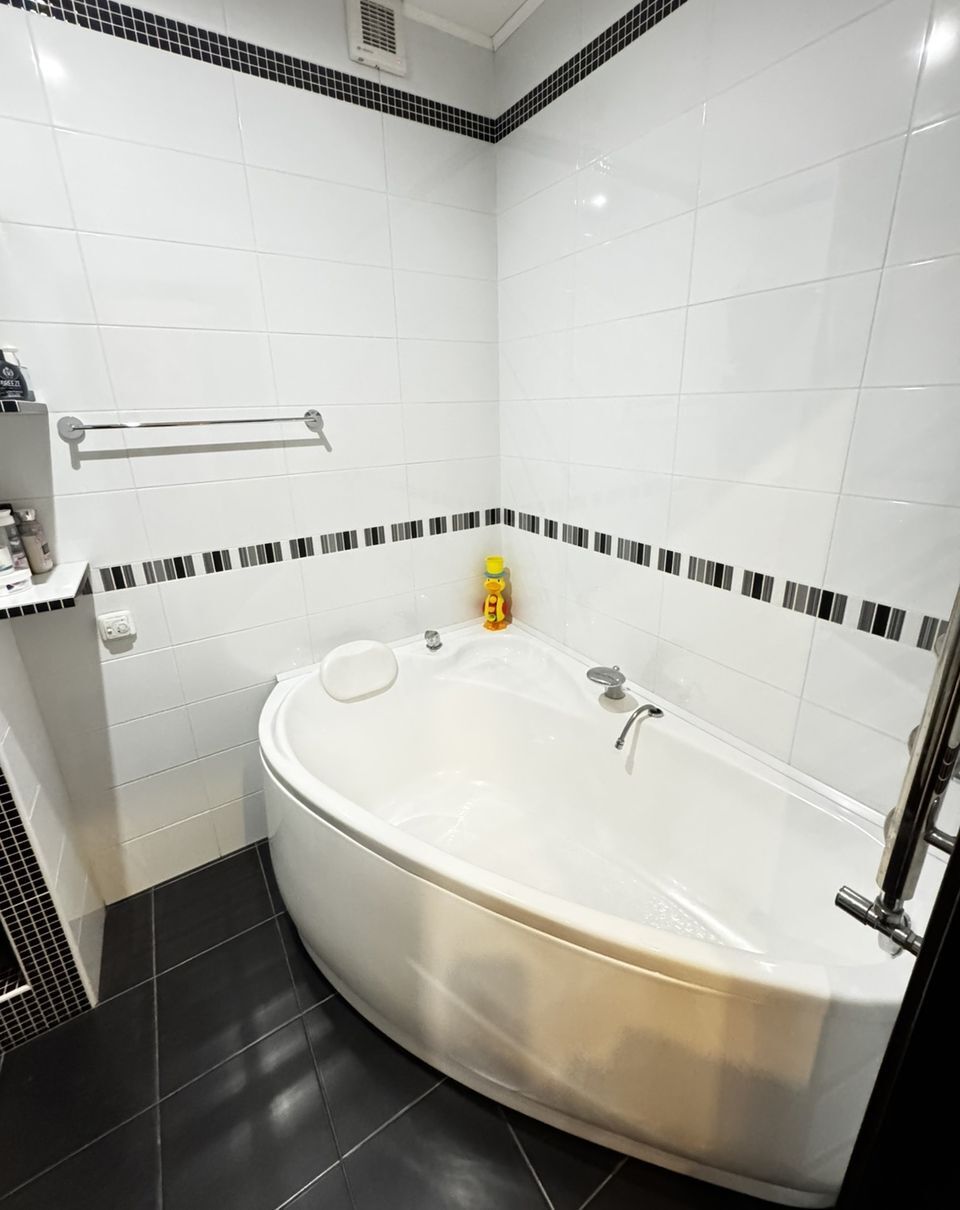 Продажа 3-комнатной квартиры 101 м², 8 Марта (Слобожанское) ул., 9В