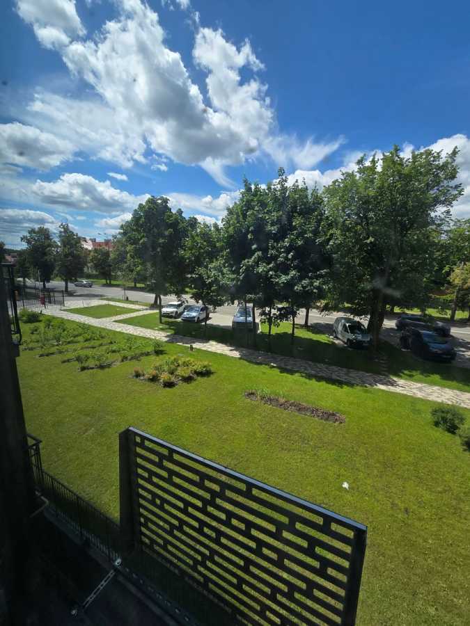 Продаж 1-кімнатної квартири 41 м², Метрологічна вул., 107