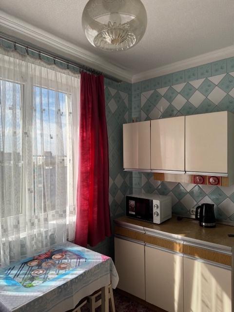 Продаж 2-кімнатної квартири 54 м², Валентинівська вул., 21