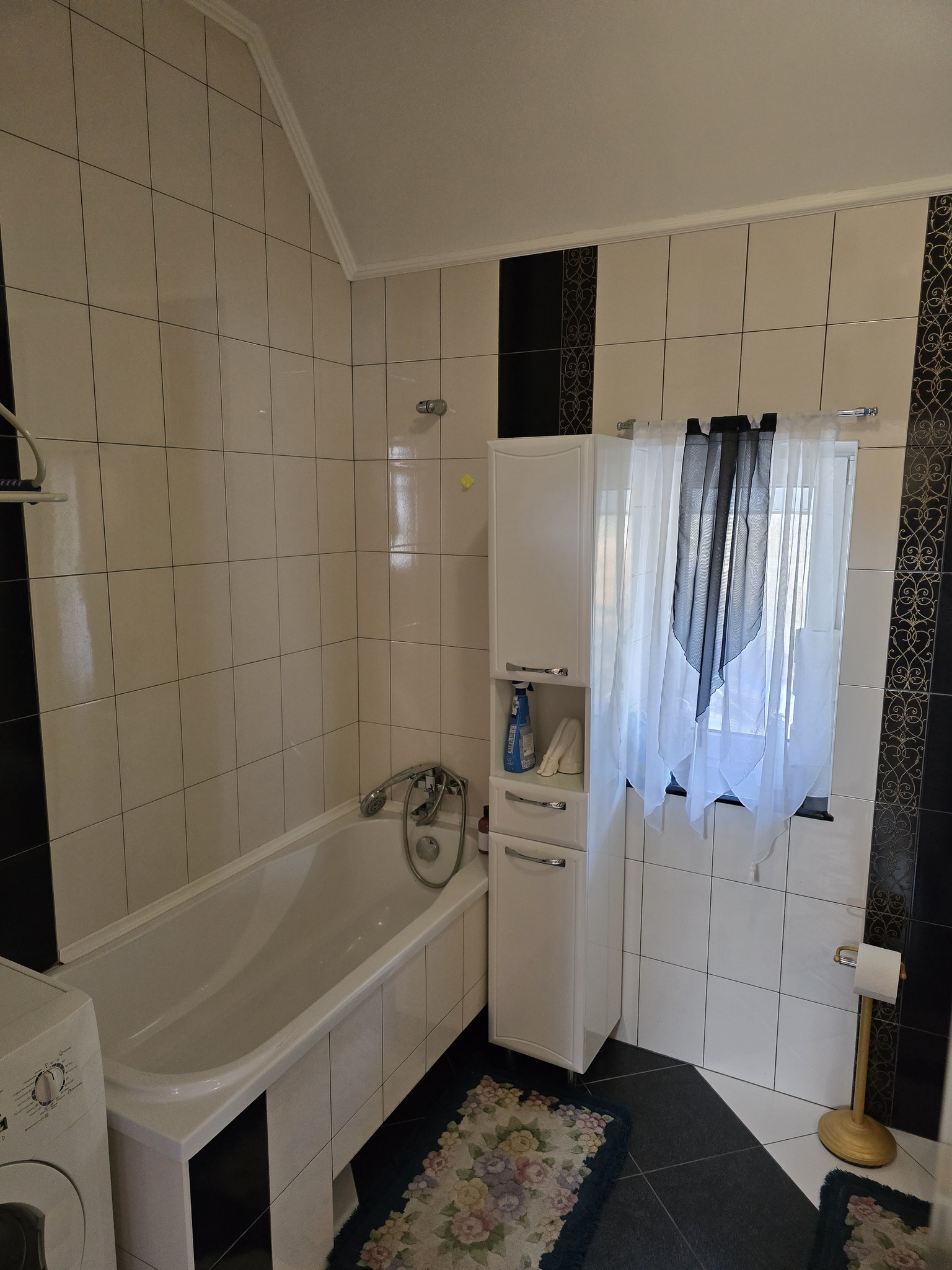 Продаж будинку 183.6 м², вул.Білозора 32