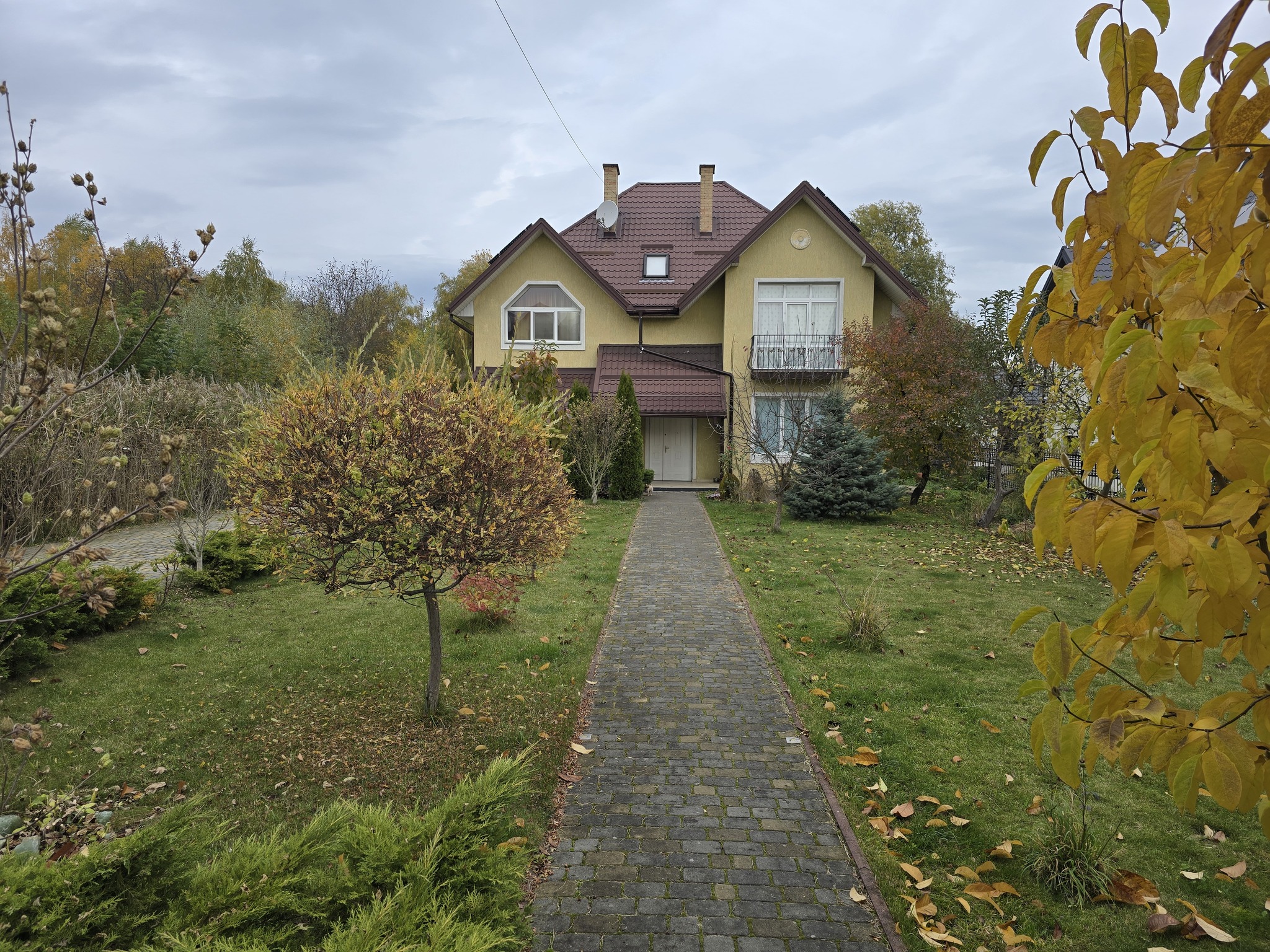 Продаж будинку 183.6 м², вул.Білозора 32